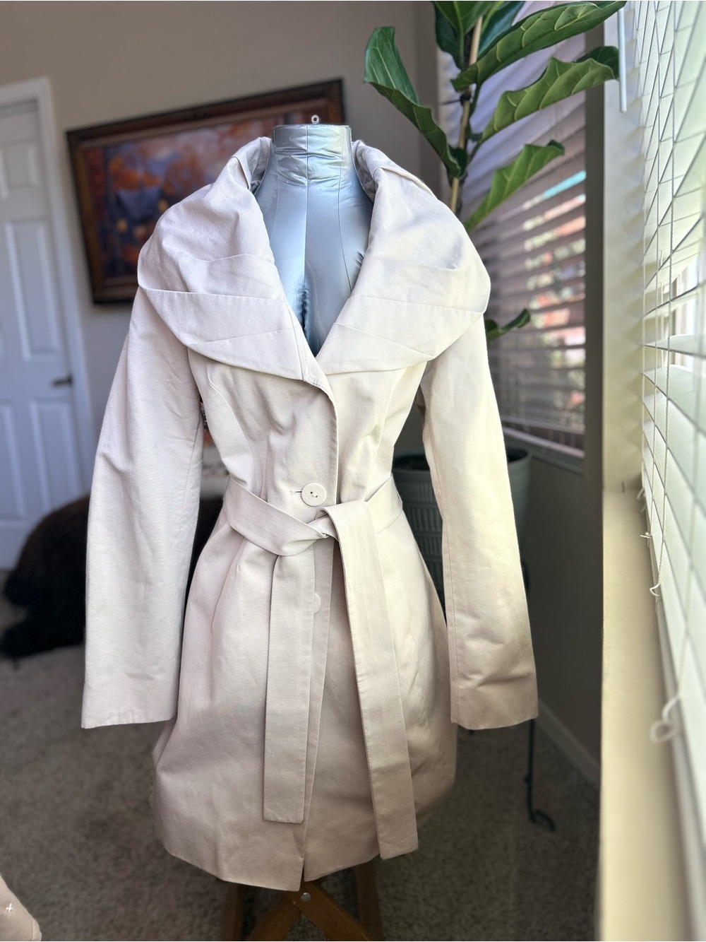 Tahari Women's Cream Belted Trench Coat